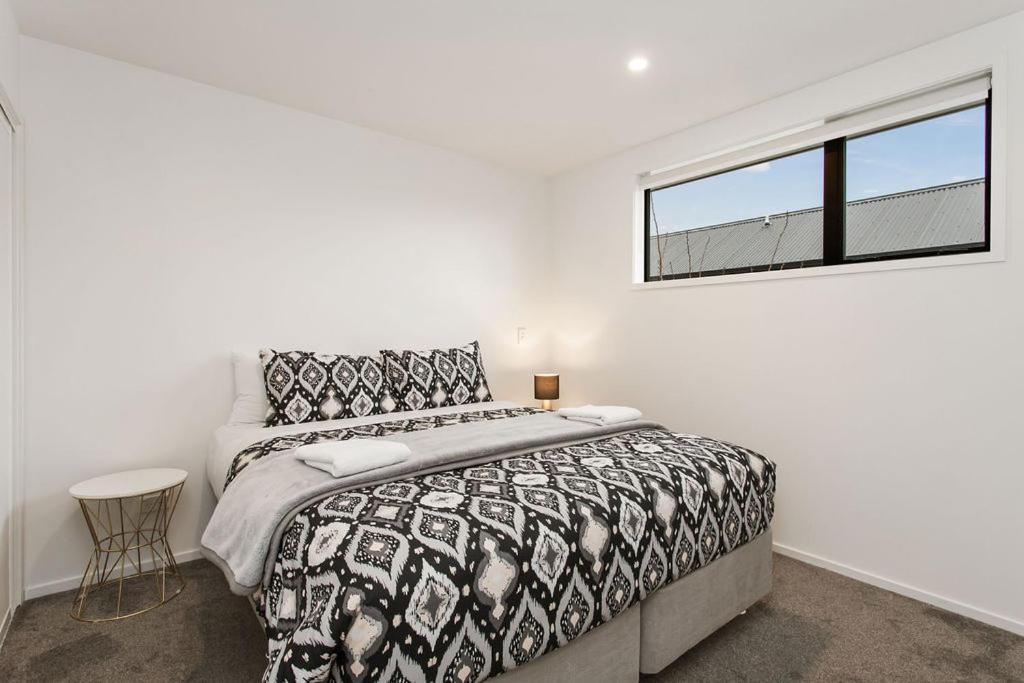 Light & Spacious 2Bdrm Townhouse Off Street Park Christchurch Exterior foto